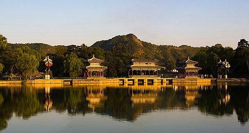 统计数据显示2023年美国游戏玩家女性占比近半